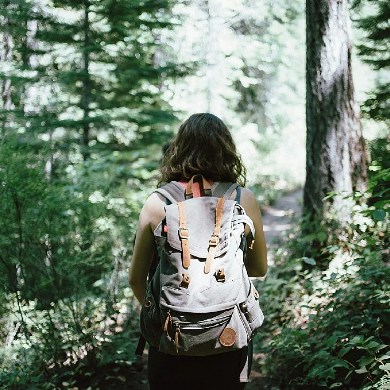 White hiking boots: the perfect blend of style and functionality